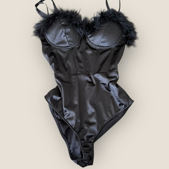 Windsor | Satin Feather Corset Bodysuit | Size L - Picture 5 of 11